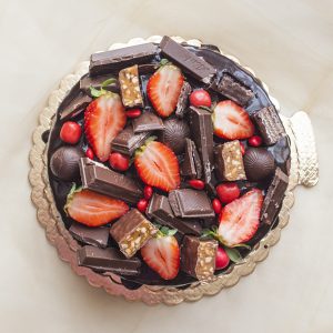 کیک تولد شکلاتی لوکس