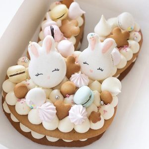 کیک و بیسکوکیک خرگوش خامه ای