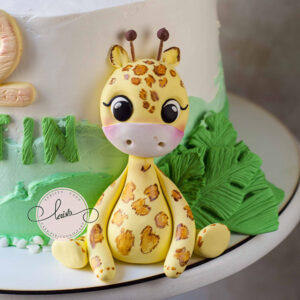 DSCfggg0027 copy 300x300 - کیک پسرانه حیوانات جنگل (شیر زرافه فیل) خامه ای